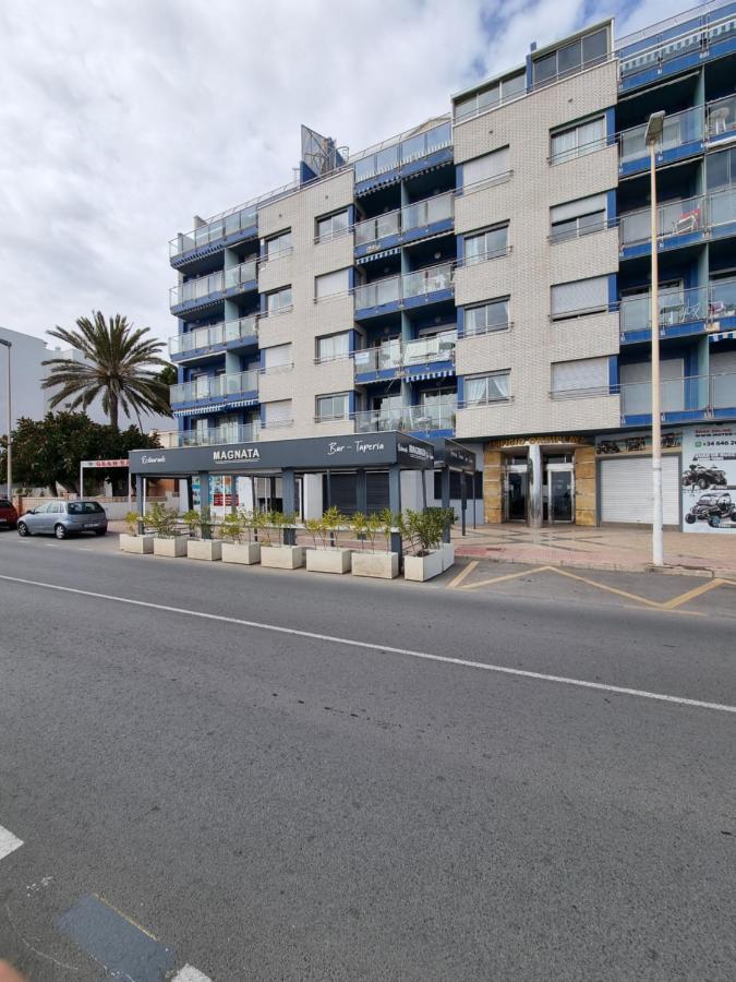 Luxury Evita Apartments In Torrevieja Bagian luar foto