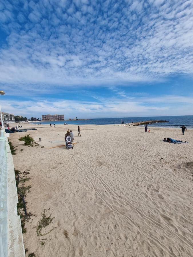 Luxury Evita Apartments In Torrevieja Bagian luar foto
