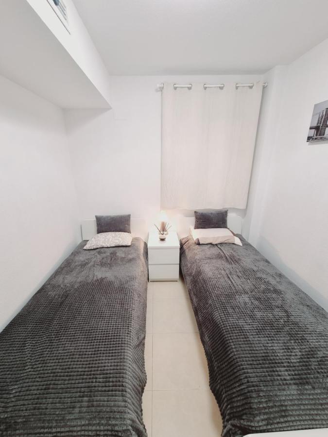 Luxury Evita Apartments In Torrevieja Bagian luar foto