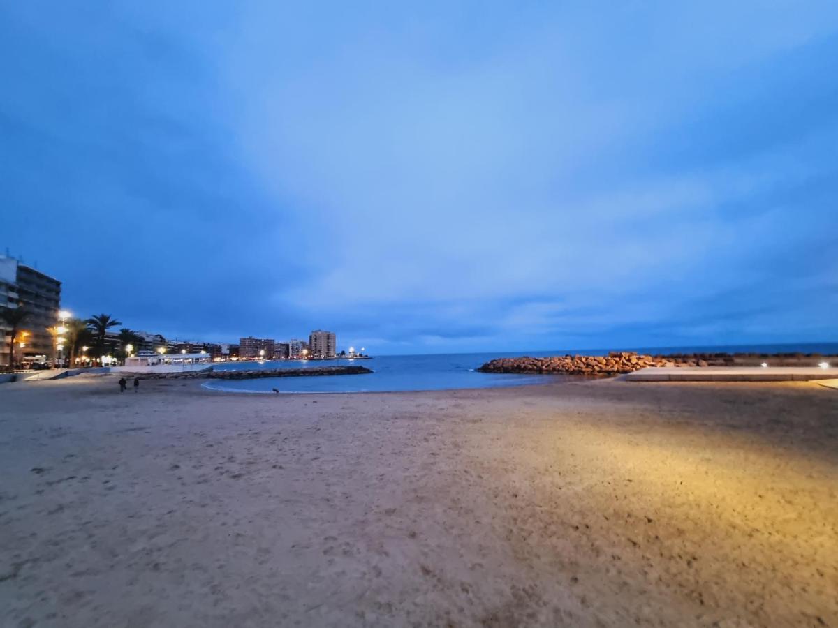 Luxury Evita Apartments In Torrevieja Bagian luar foto