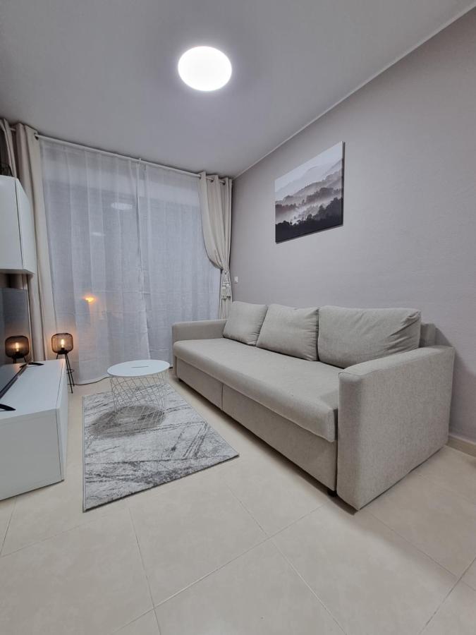 Luxury Evita Apartments In Torrevieja Bagian luar foto