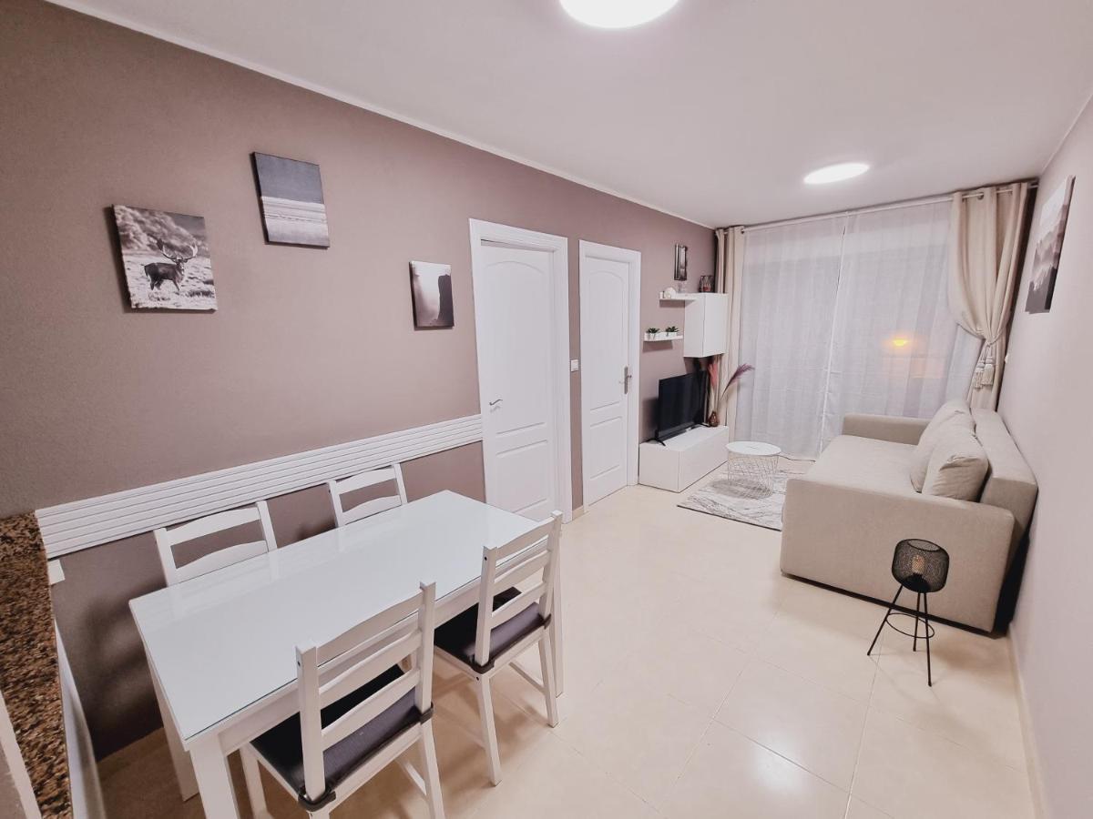 Luxury Evita Apartments In Torrevieja Bagian luar foto